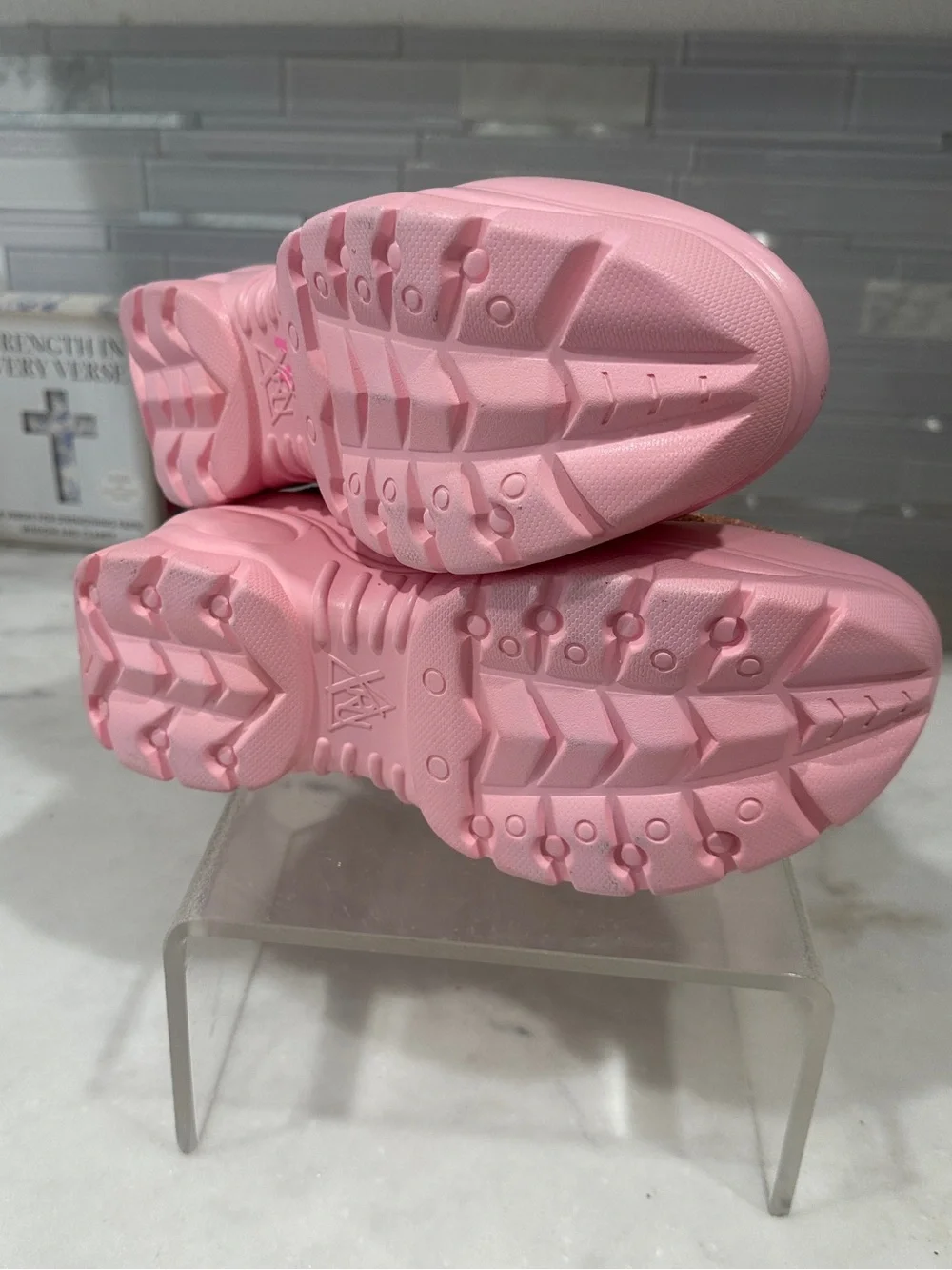NWOT YRU Matrixx Pink Platform Sneakers | Size 6
